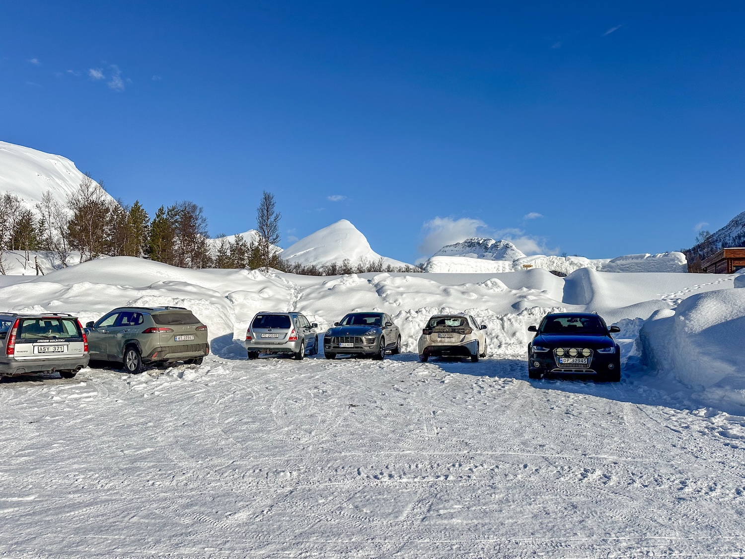 There is limited parking at the Tromsø Ice Domes