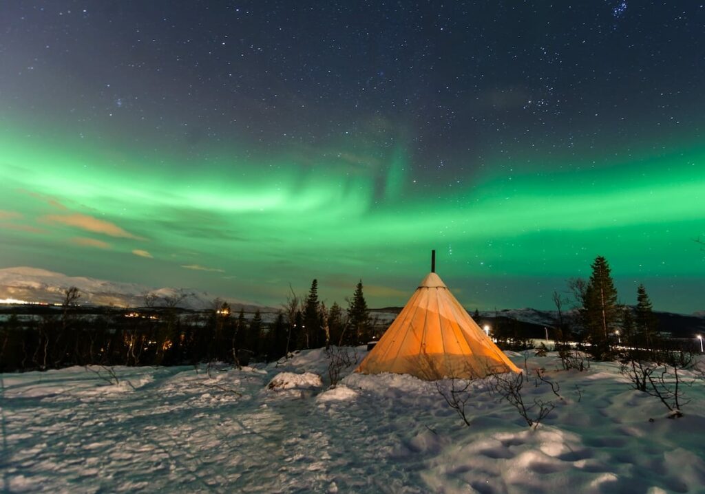 Seeing the northern lights in Tromsø in winter